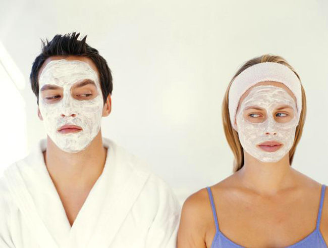 разделение кремов на средства, предназначенные для мужской или женской кожи