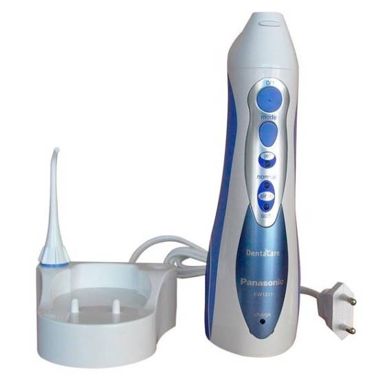 Panasonic EW 1211 с зарядной станцией